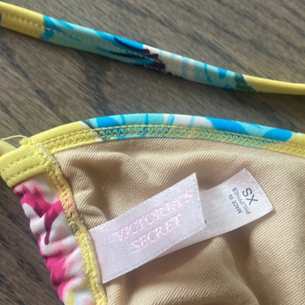 Bikini top bundle - Picture 16 of 16